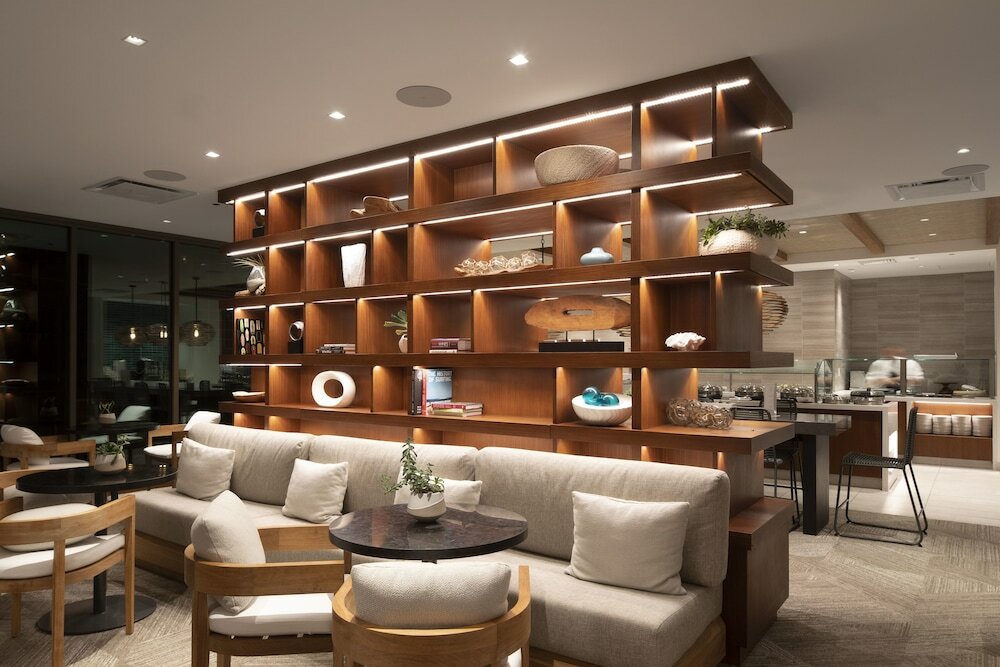 Фото Alohilani Resort Waikiki Beach