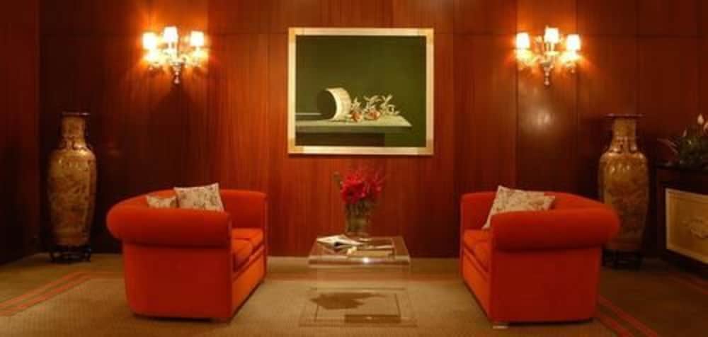 Фото Hotel De La Ville