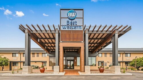 Гостиница Best Western West Towne Suites в Мэдисоне