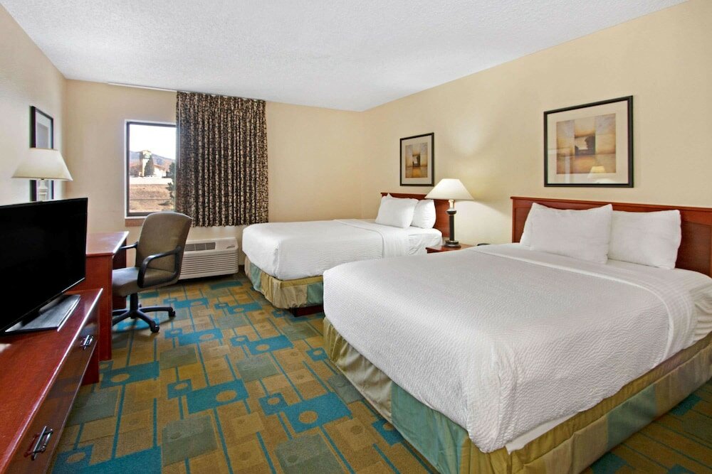 Фото La Quinta Inn & Suites by Wyndham Albuquerque Journal Ctr Nw