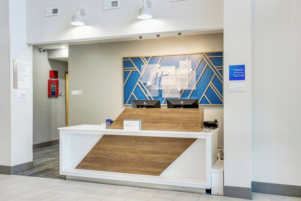 Фото Holiday Inn Express Gloucester, an Ihg Hotel