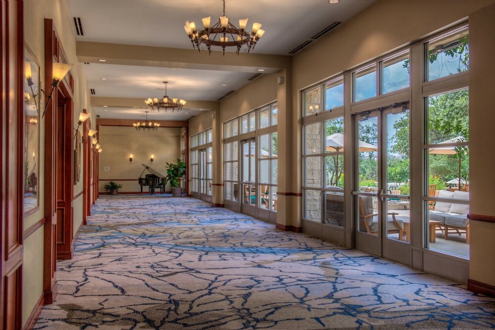 Фото Hilton San Antonio Hill Country