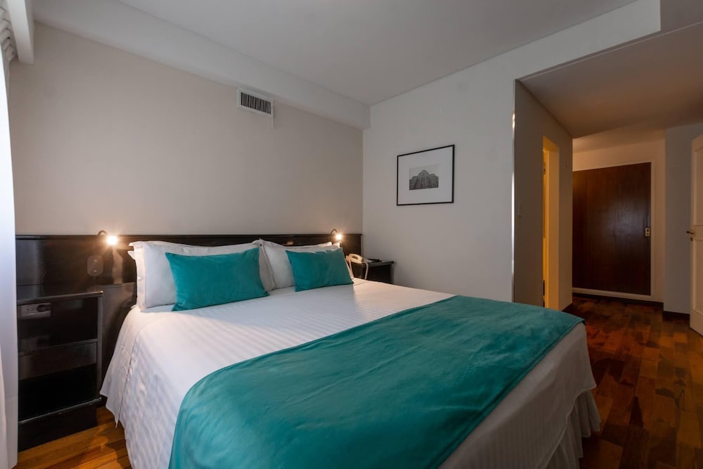 Фото Feir's Park Hotel & Rooftop