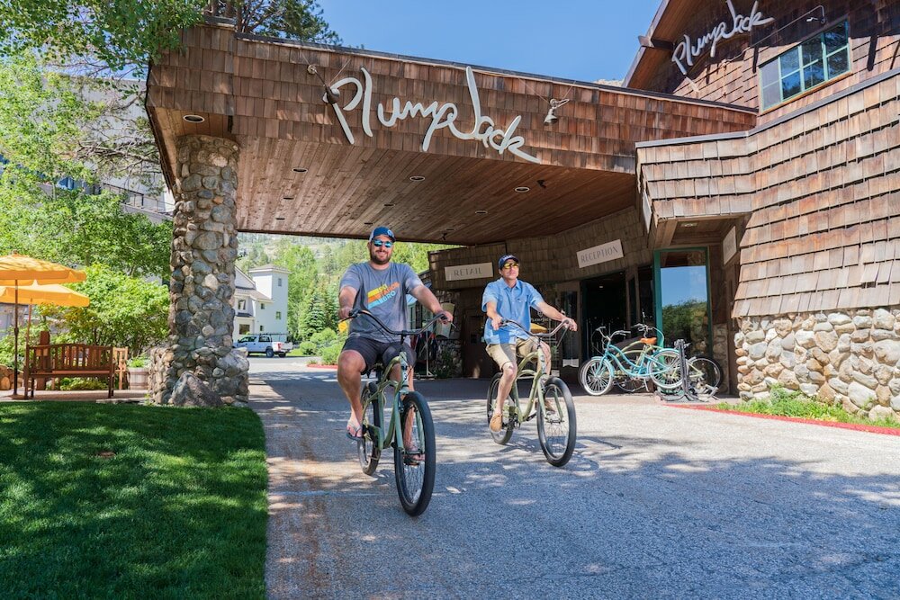 Фото The Village at Palisades Tahoe