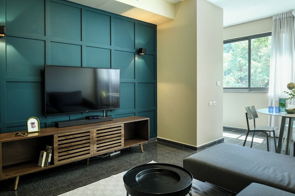 Фото Elegant 1br Dizengoff Apt by Sea N' Rent