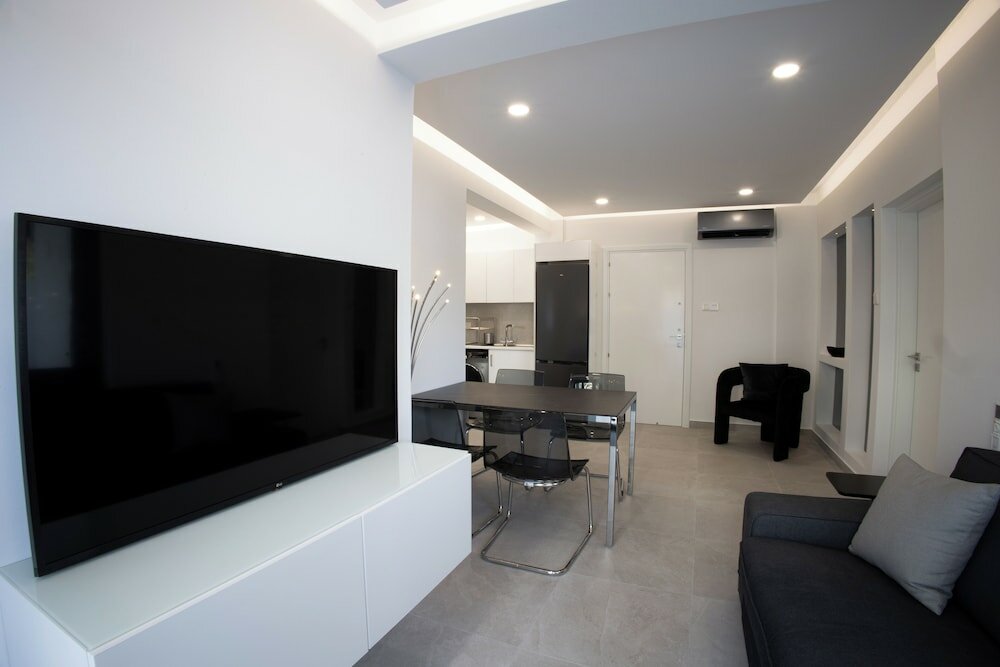 Фото Phaedrus Living Luxury Mackenzie Flat