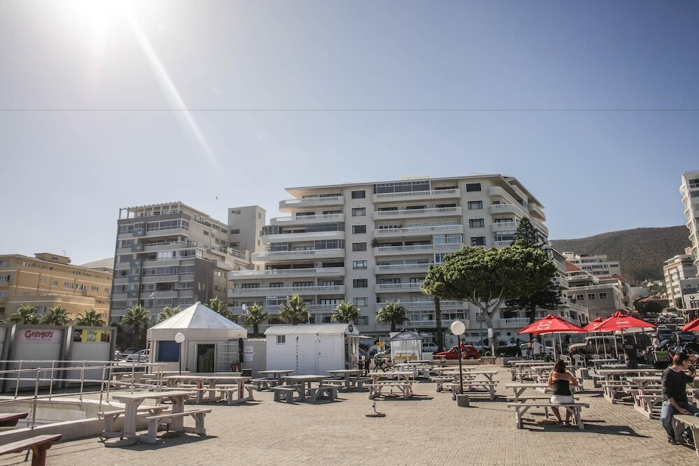 Фото The Bantry Aparthotel by Totalstay