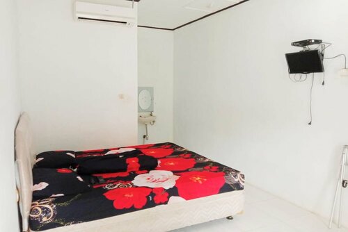 Гостиница Oyo 3303 Penginapan Putri Asih Sawarna