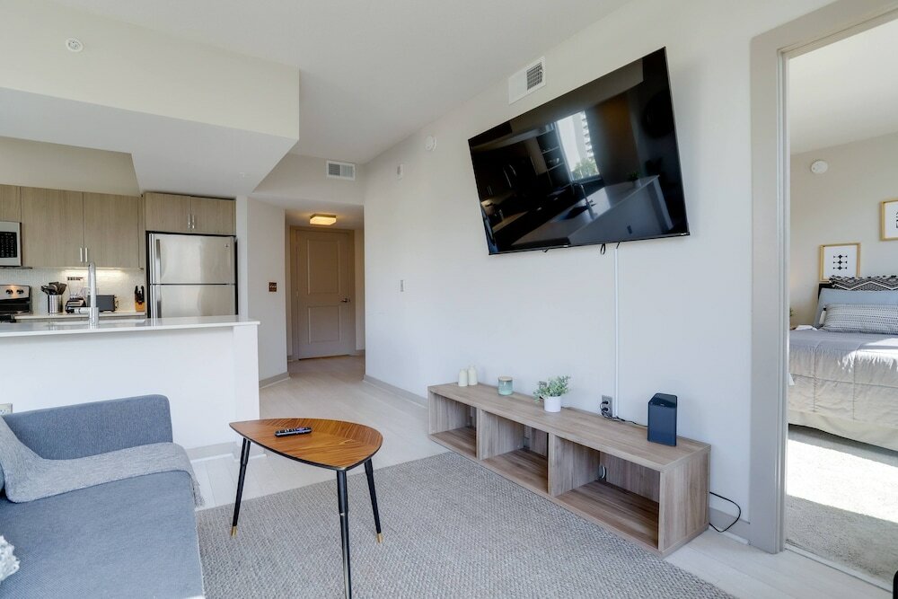 Фото Trendy n Exclusive Apto at Crystal City