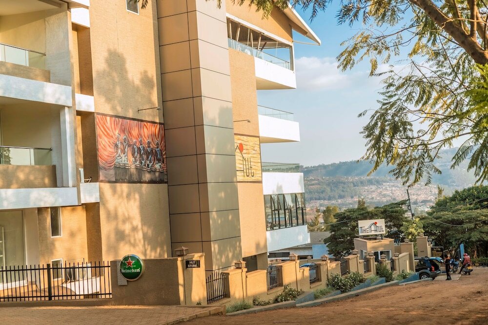 Фото The Hut Restaurant & Boutique hotel