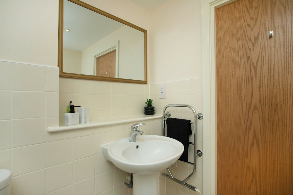 Фото 2 Bedroom Apartment in Heart of Notts