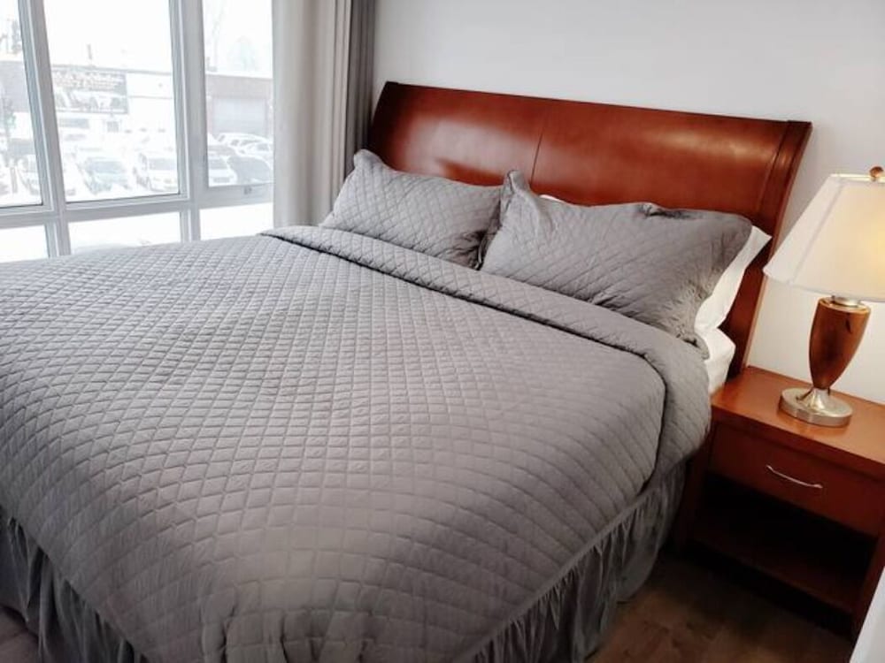 Фото 2001 AV. Beaconsfield