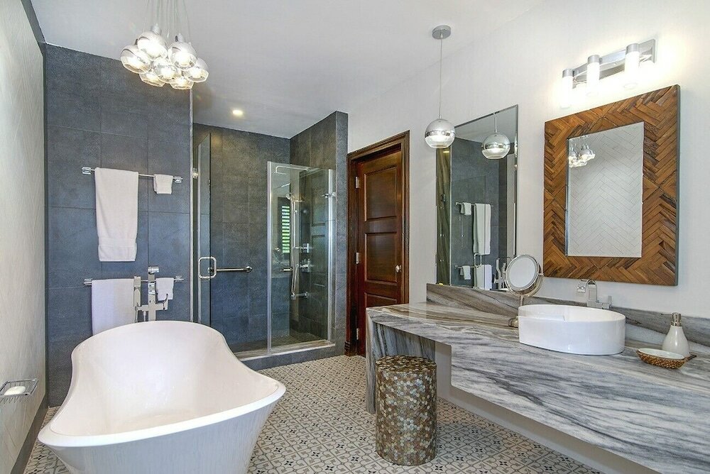 Фото Glamorous 7 Br Villa with Private Pool