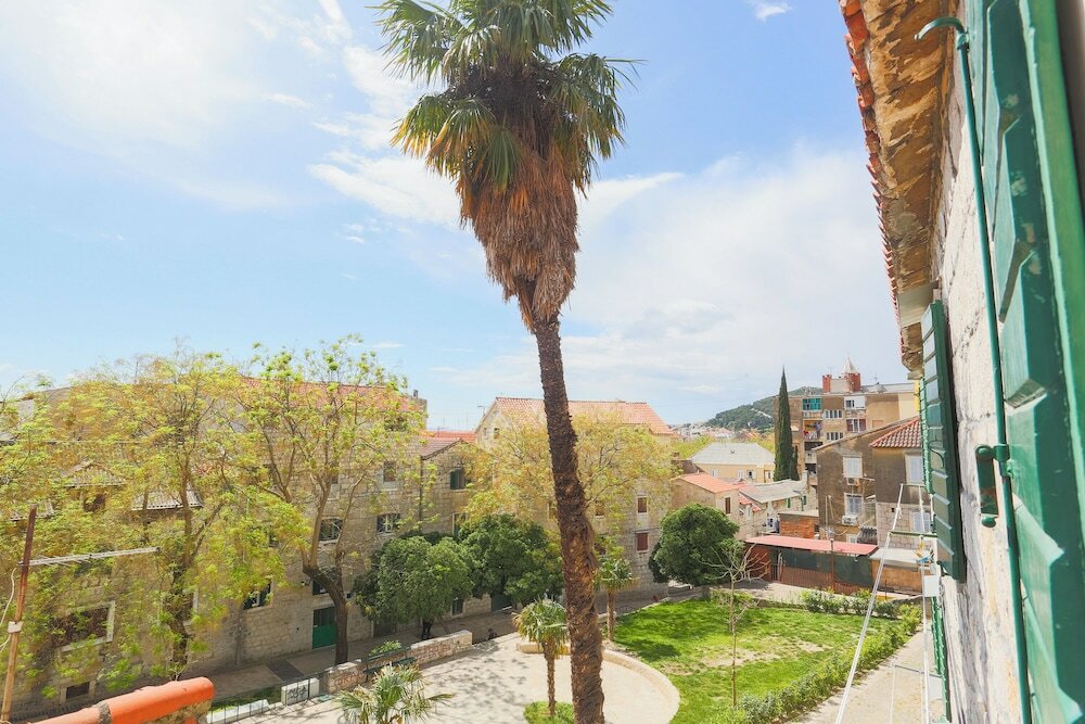 Фото Luxury Garden Rooms