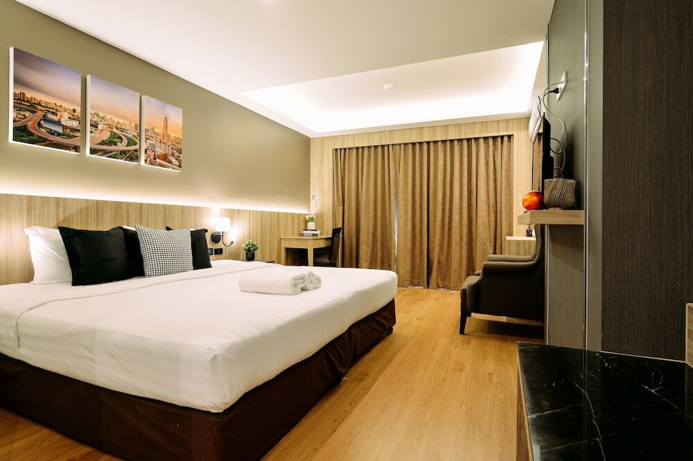 Фото Tori Crown Hotel