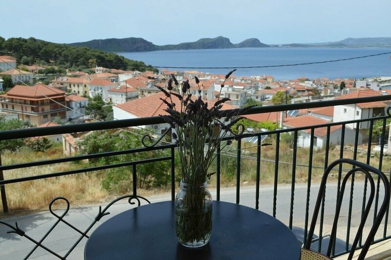 Гостиница Best House Sea View Apartment Pylos