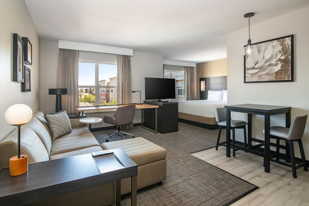 Фото Residence Inn Phoenix Glendale Sports & Entertainment District