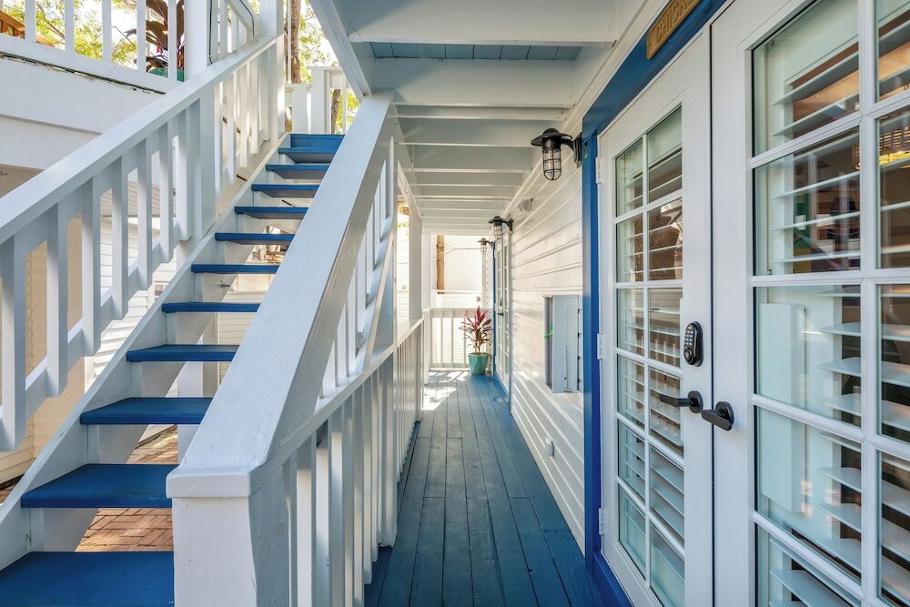 Фото Custom House Inn