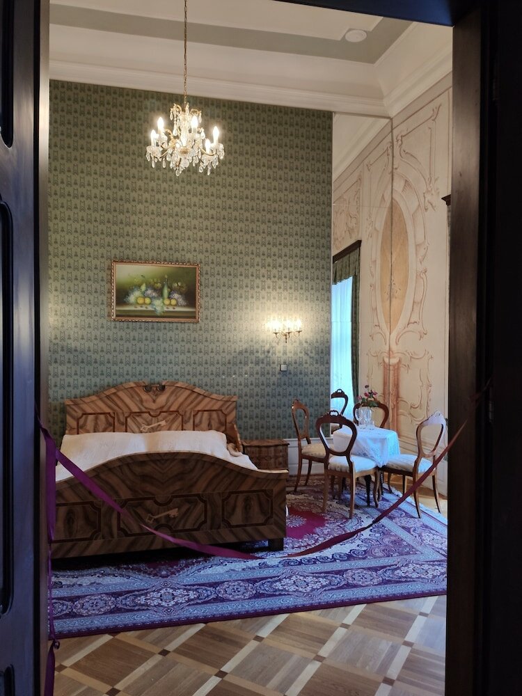 Фото Zámek Lnáře