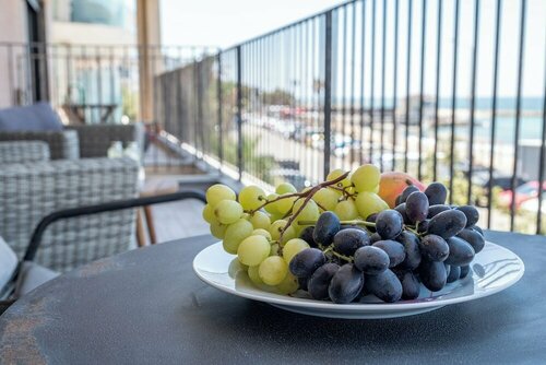 Апартаменты Stylish 1br Beach-Front Apt w Sea View в Хайфе