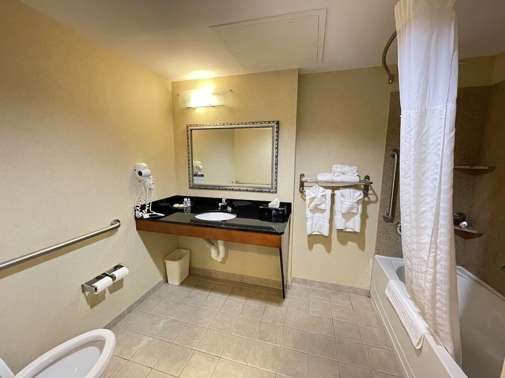 Фото Comfort Suites Fredericksburg North