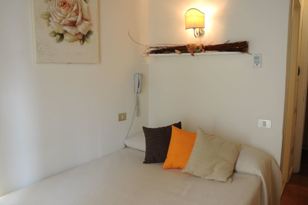 Фото 95 Rooms in Rome