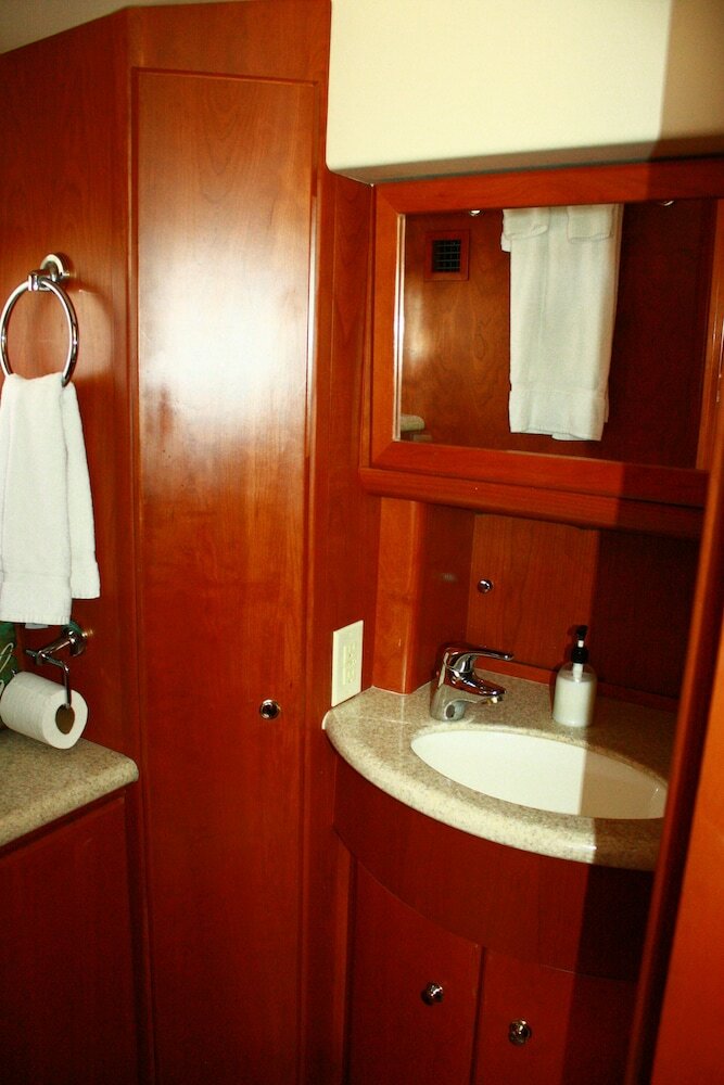 Фото Dockside Boat & Bed Long Beach