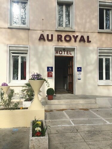Гостиница Au Royal Hôtel в Каркассоне