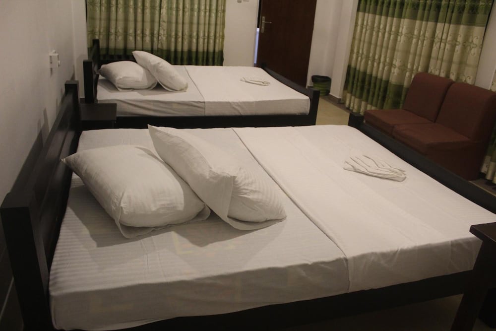 Фото Hotel senora kataragama