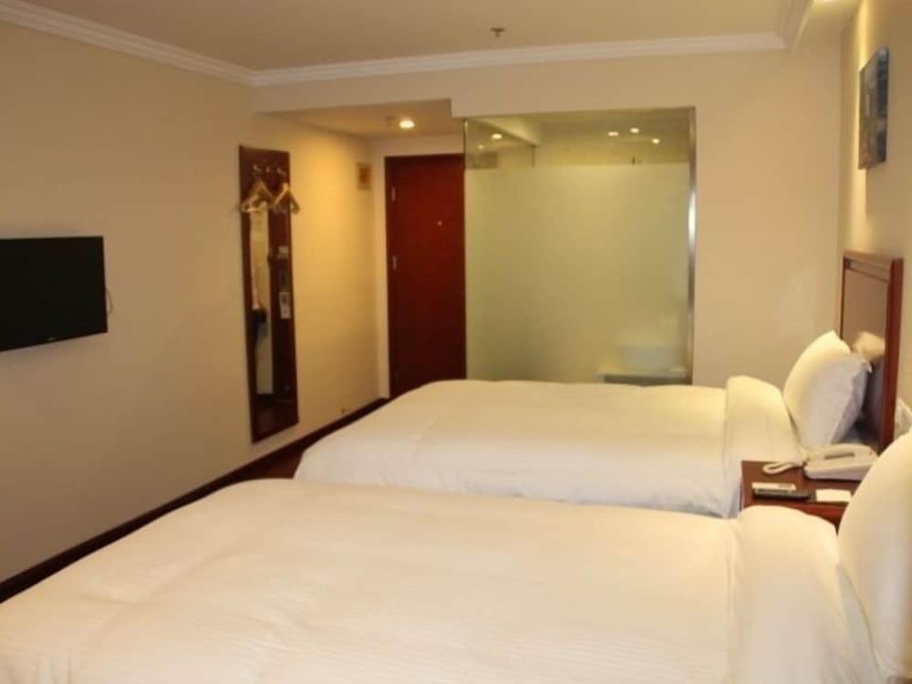 Фото GreenTree Inn TianJin JinNan ShuangLin Metro Station Express Hotel