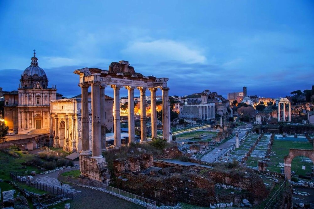 Фото Crossroad Hotel