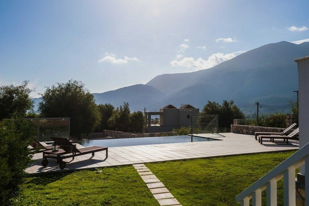 Фото White Villas