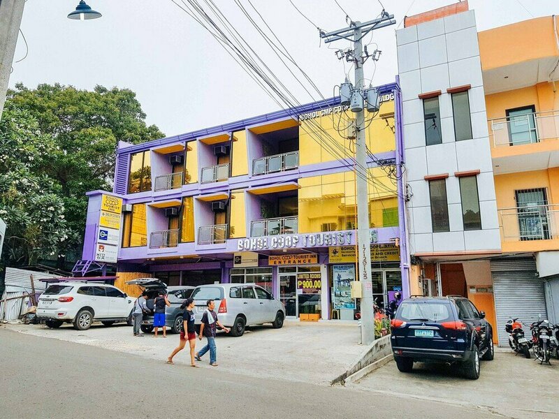 Гостиница RedDoorz near Ramiro Community Hospital в Тагбиларане