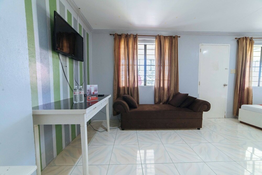 Фото RedDoorz @ City Market Tagaytay