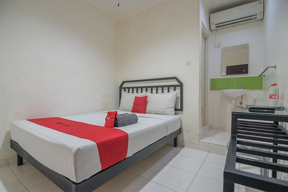Фото RedDoorz near Nagoya Citywalk Batam 2