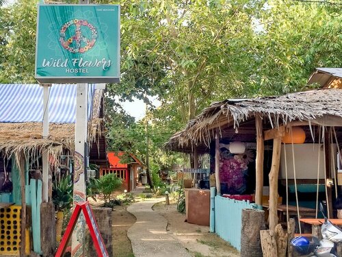 Гостиница Wild Flower Hostel Koh Lanta