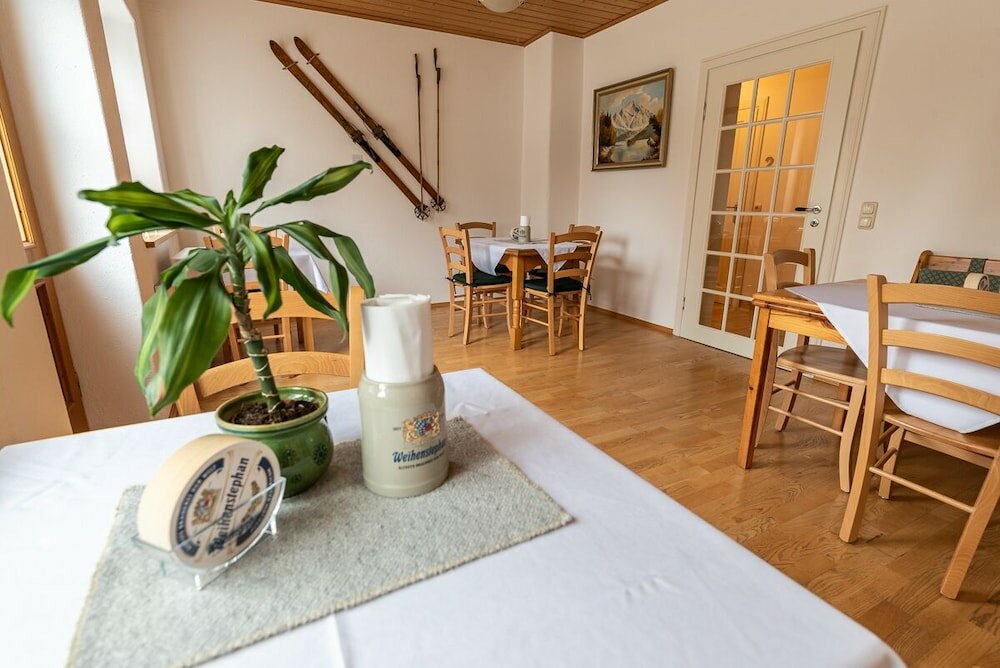 Фото Ammergau Lodge