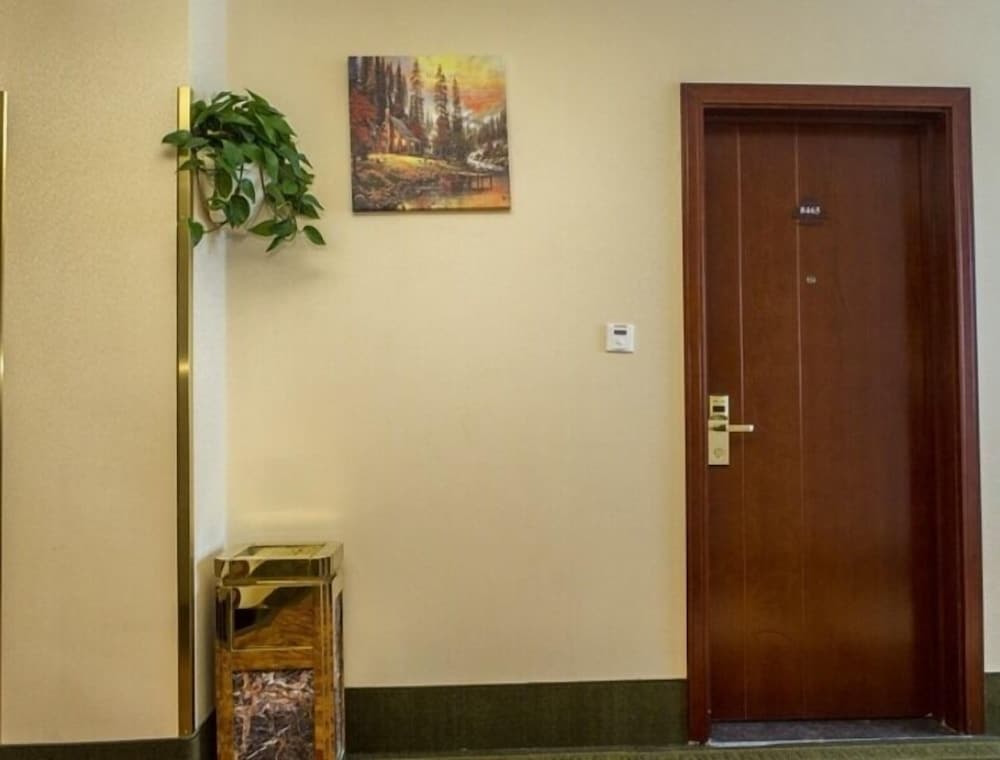 Фото Greentree Inn Beijing Yanqing Railway Station