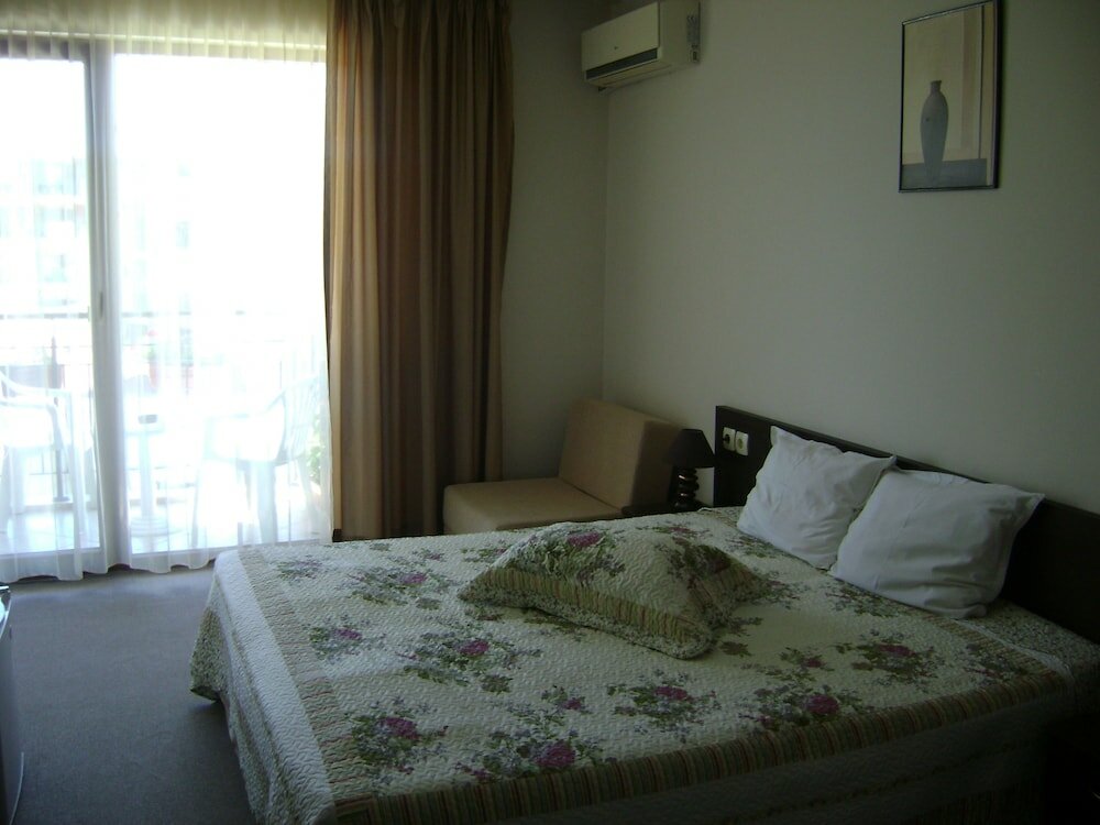 Фото Family Hotel Kandrovi