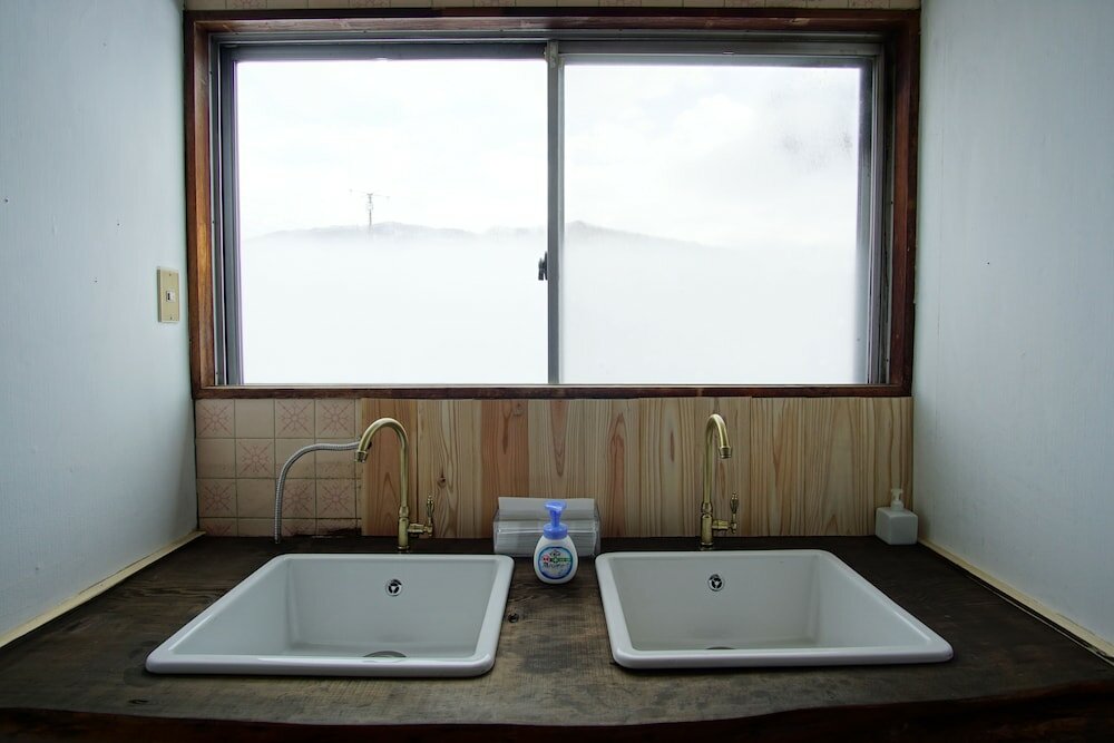 Фото Hakuba Station Guest House Hostel EN