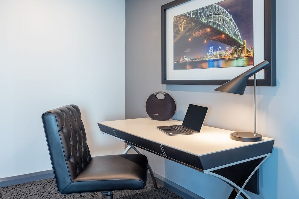 Фото Meriton Suites Kent Street, Sydney