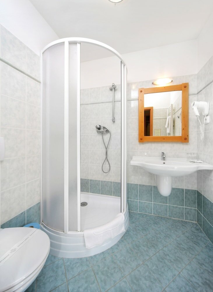 Фото Hotel Gendorf