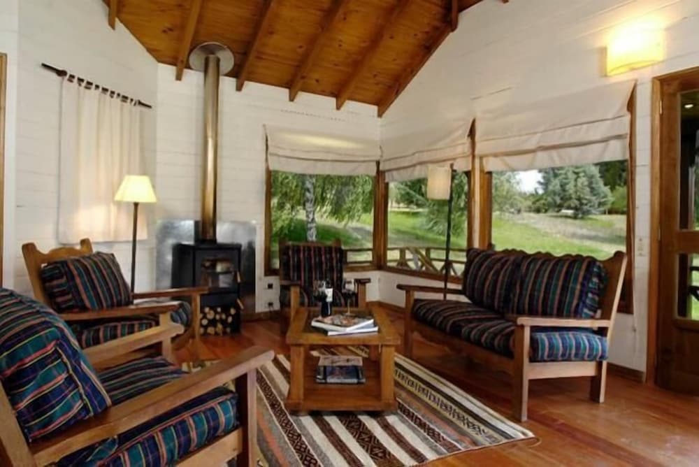 Фото Spring Creek Lodge