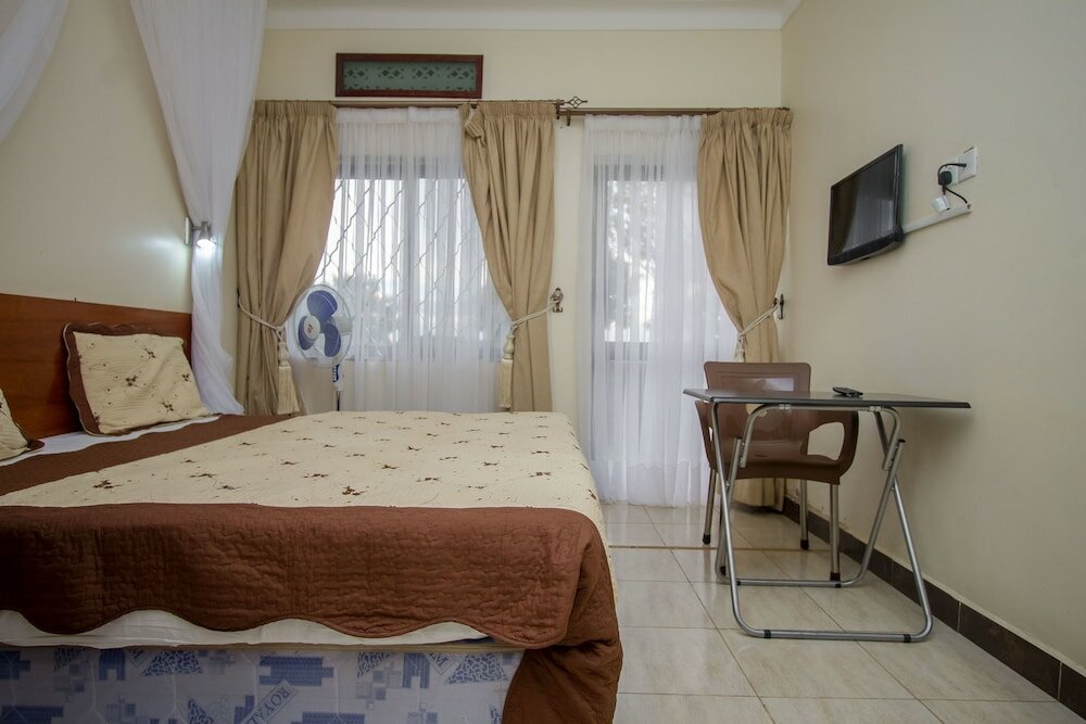 Фото Kanfi Hotel