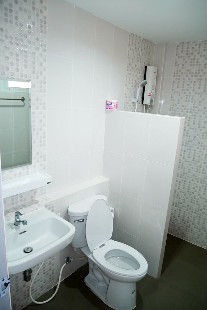 Фото Bann Romyen Klang Dong