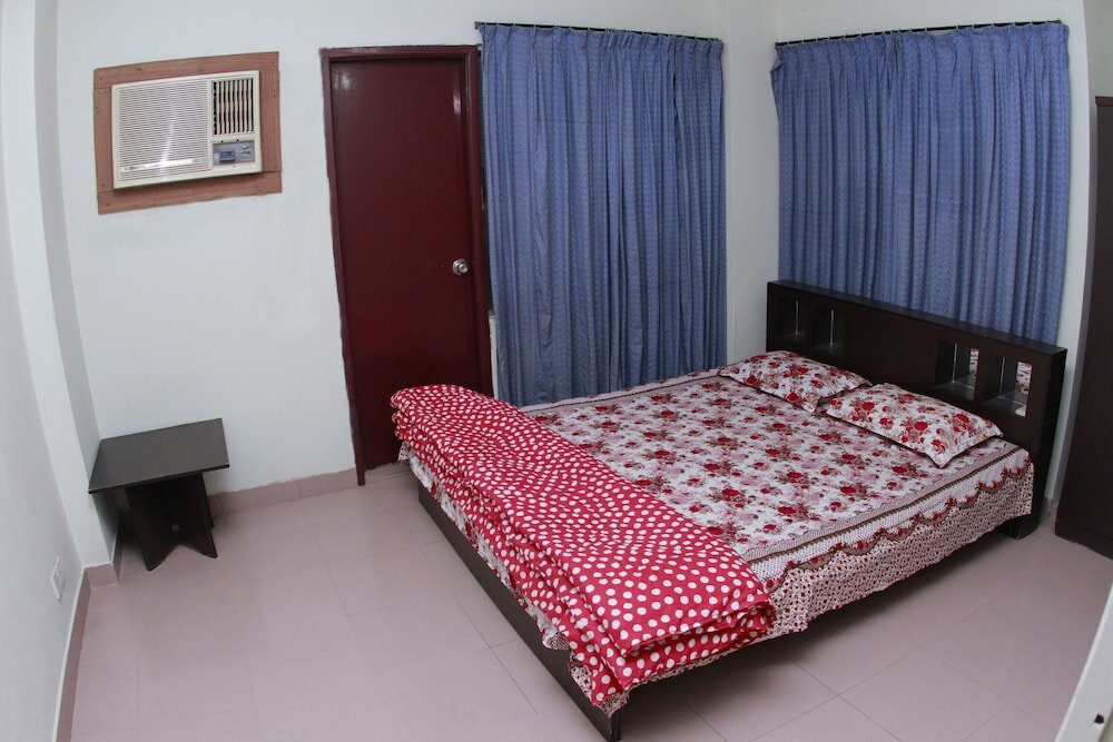 Фото Hillside Holiday Home