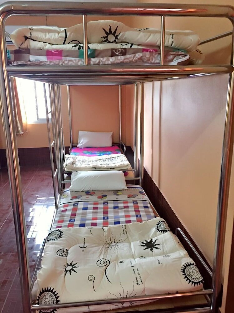Фото Soutchai Pakse Backpacker Hostel