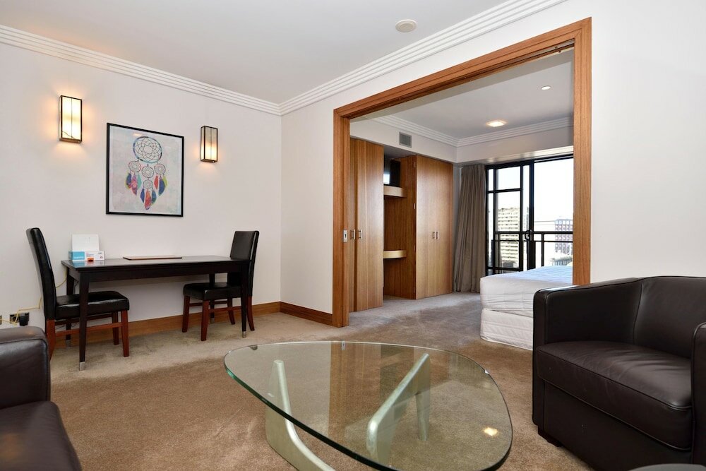 Фото Elegant Apartment With City View