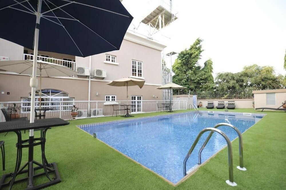 Фото отеля 2