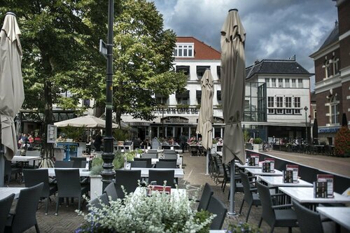 Внешний вид отеля Hotel et le Café de Paris в Апелдорне, фото 3